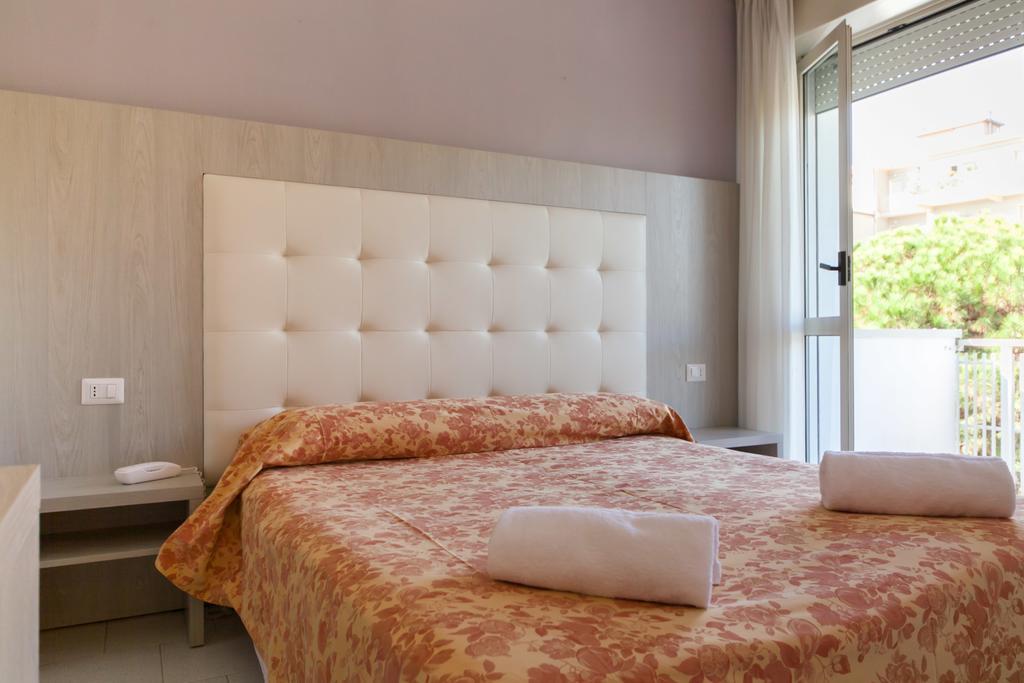 Hotel Suisse Milano Marittima Exteriör bild