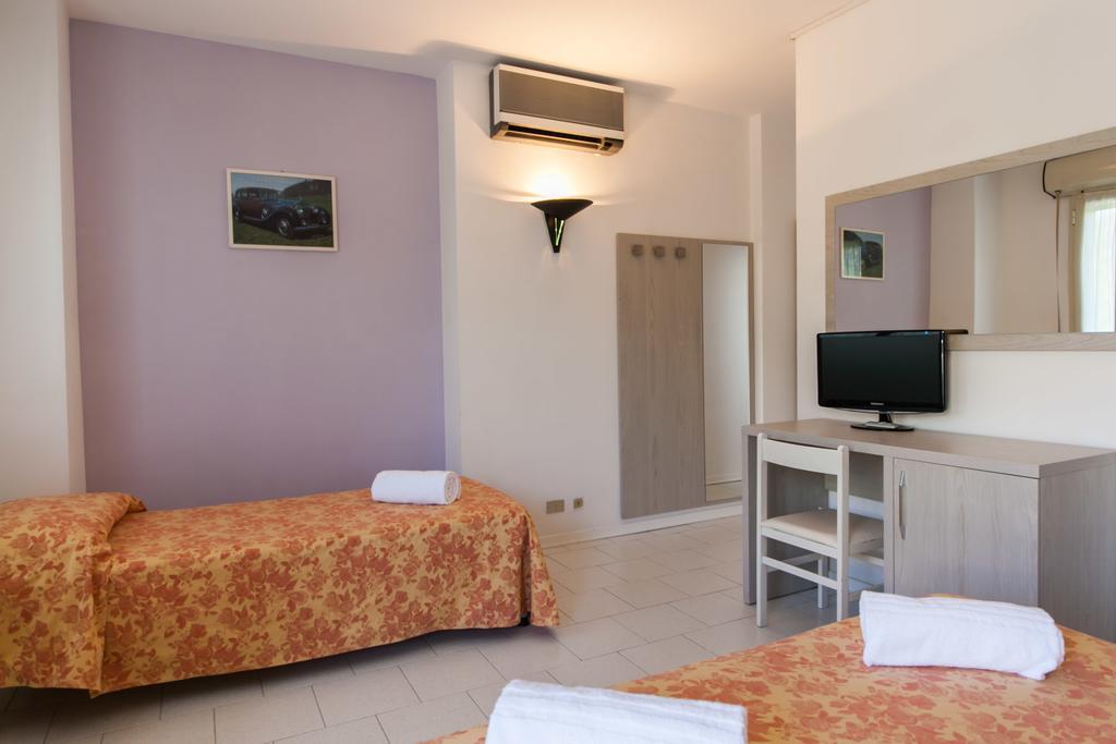 Hotel Suisse Milano Marittima Exteriör bild