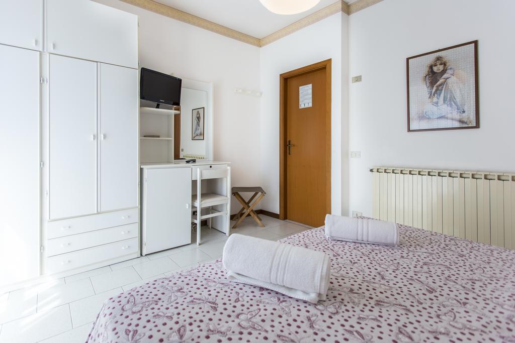 Hotel Suisse Milano Marittima Exteriör bild