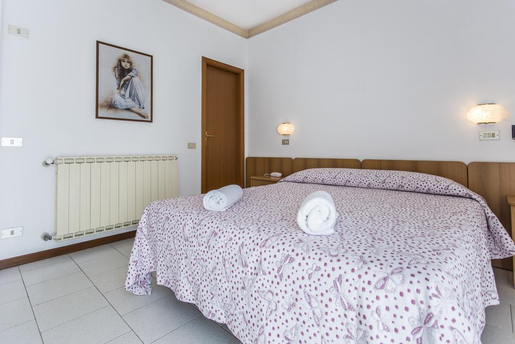 Hotel Suisse Milano Marittima Exteriör bild