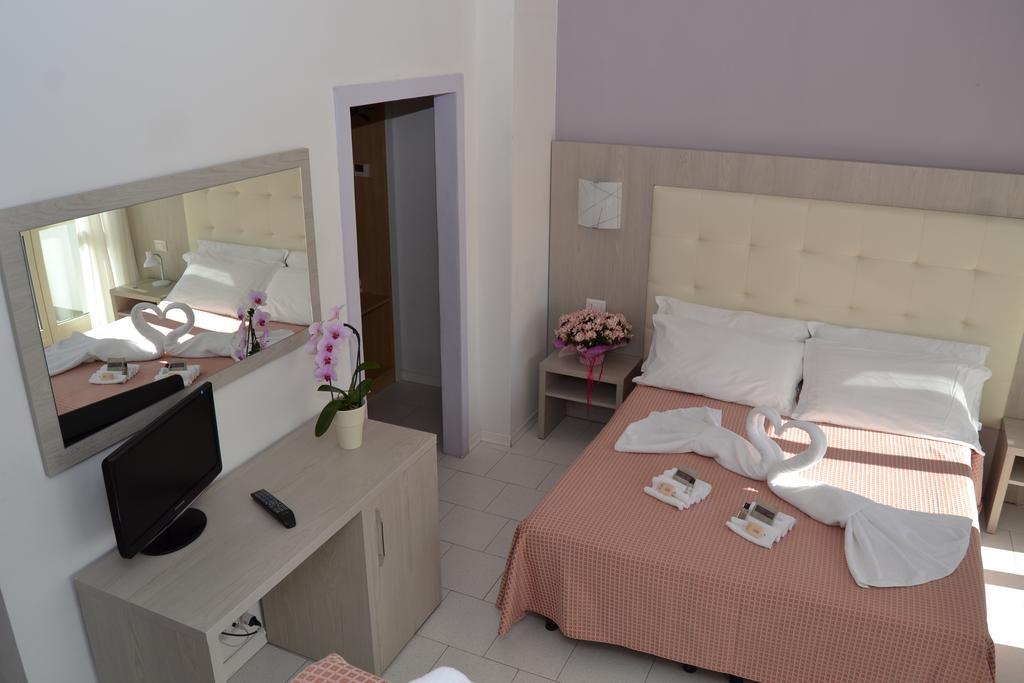 Hotel Suisse Milano Marittima Exteriör bild