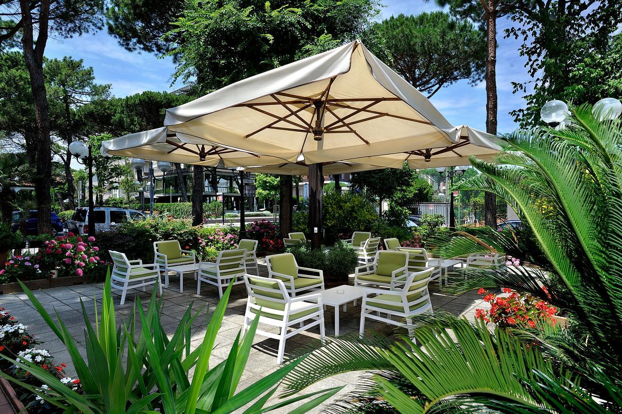 Hotel Suisse Milano Marittima Exteriör bild