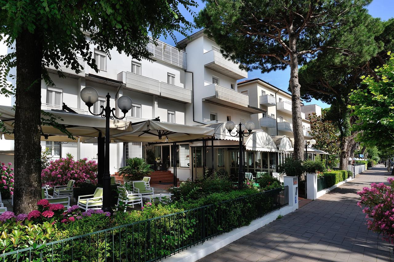 Hotel Suisse Milano Marittima Exteriör bild