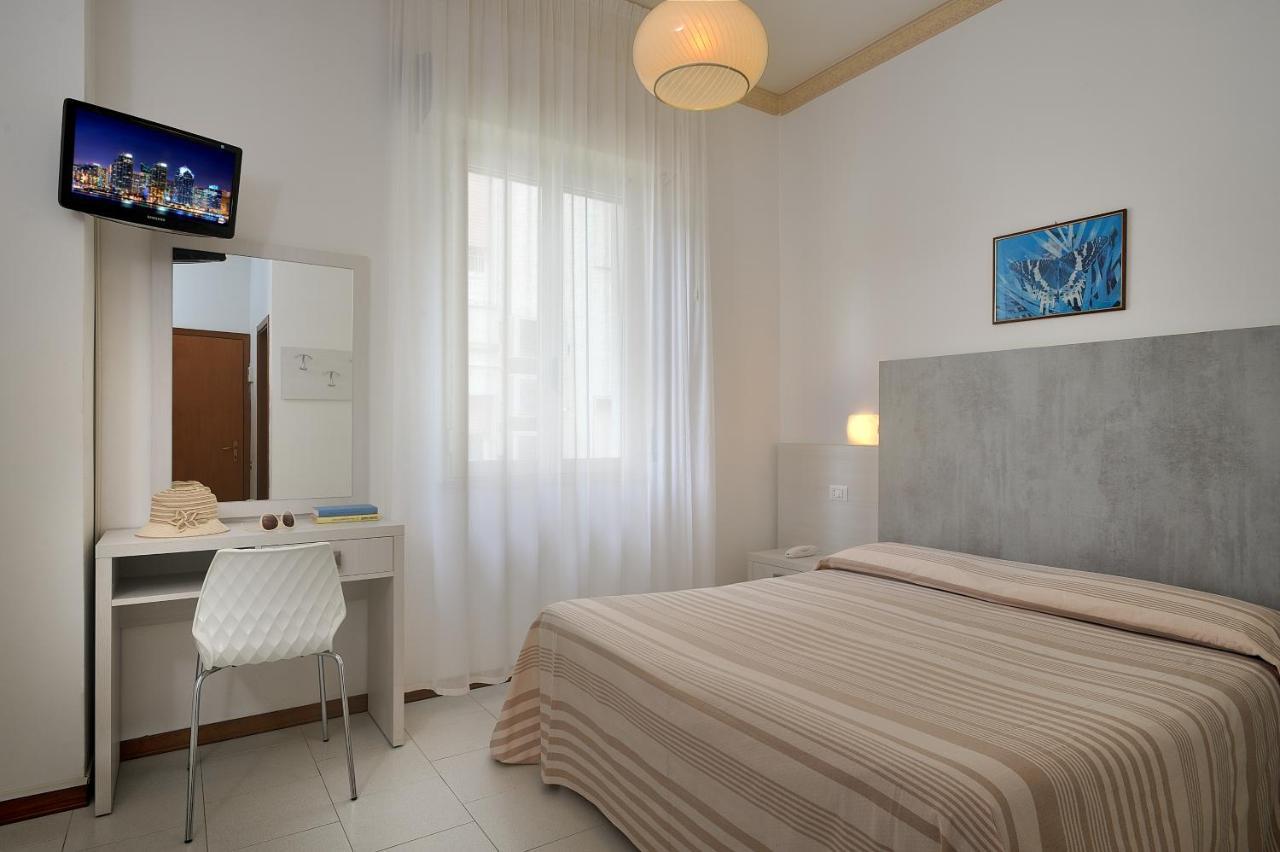 Hotel Suisse Milano Marittima Exteriör bild
