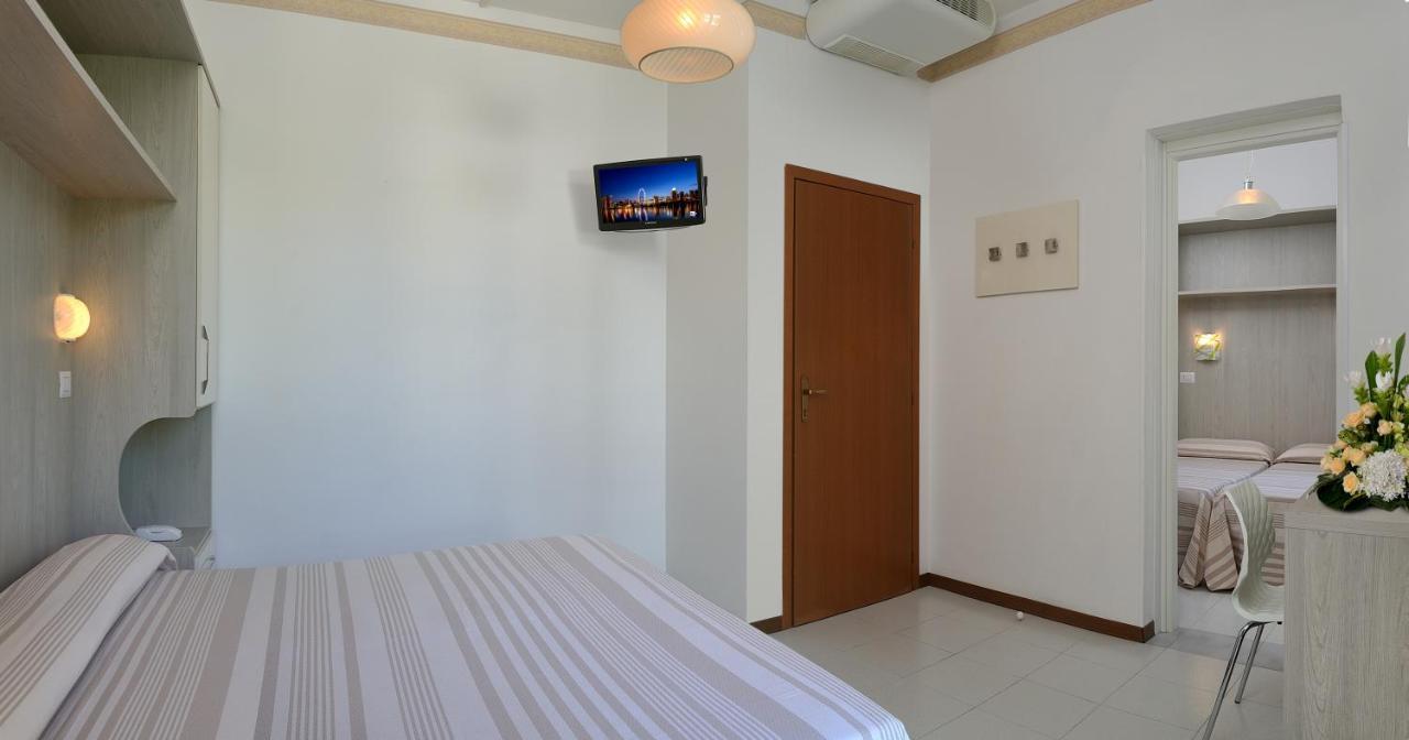 Hotel Suisse Milano Marittima Exteriör bild